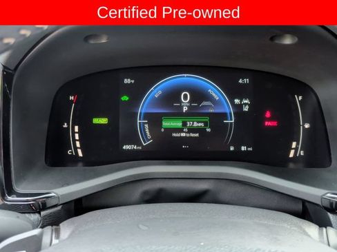 Used 2025 Toyota Camry SE FWD image 16