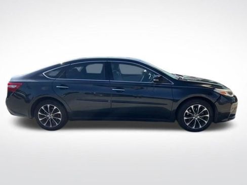 Used 2016 Toyota Avalon XLE Premium FWD image 7