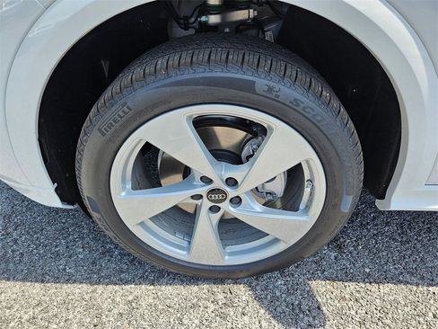 New 2025 Audi Q5 Premium Plus image 25