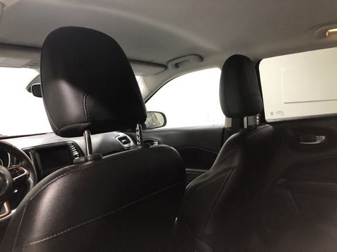 Used 2021 Jeep Compass Latitude image 16