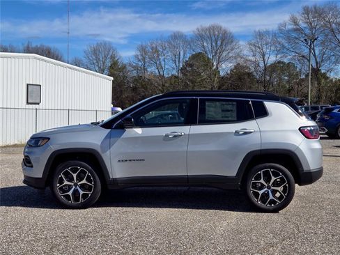 New 2026 Jeep Compass Limited AWD/4WD image 25