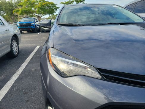 Used 2018 Toyota Corolla LE w/ LE Premium Package FWD image 7