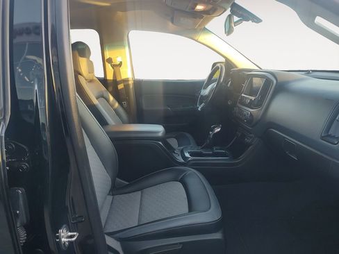 Used 2022 Chevrolet Colorado Z71 AWD/4WD image 15