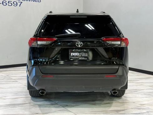 Used 2019 Toyota RAV4 XLE w/ Convenience Package image 7