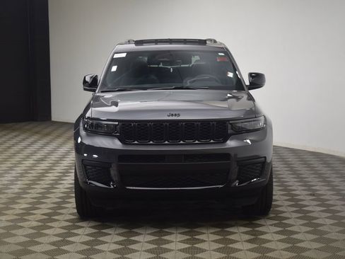 New 2025 Jeep Grand Cherokee L Altitude image 2