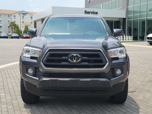 Used 2022 Toyota Tacoma SR5 RWD image 9