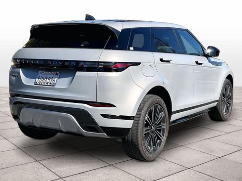 Used 2026 Land Rover Range Rover Evoque Dynamic SE AWD/4WD image 15