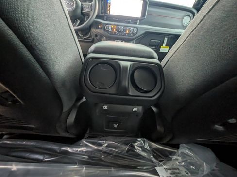New 2026 Jeep Wrangler Unlimited Rubicon image 18