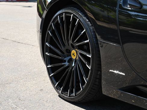 Used 2010 Ferrari California RWD image 13