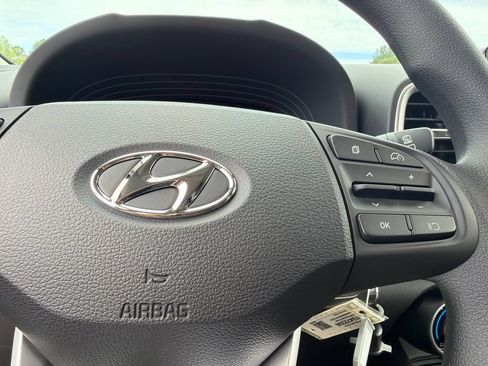 New 2026 Hyundai Venue SE FWD image 28