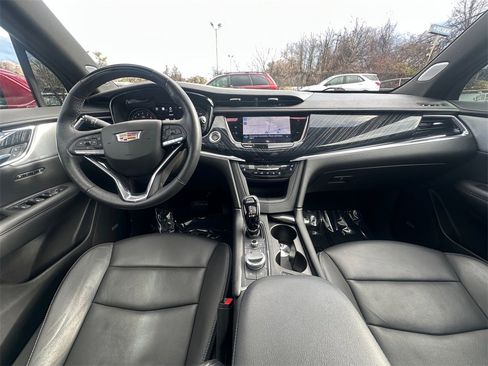 Used 2023 Cadillac XT6 Premium Luxury w/ Technology Package image 27