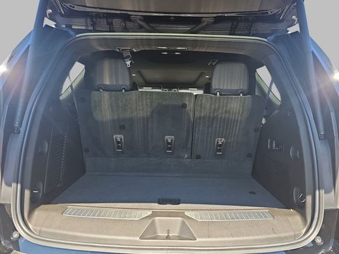 Certified 2021 GMC Yukon Denali w/ Denali Premium Package AWD/4WD image 15