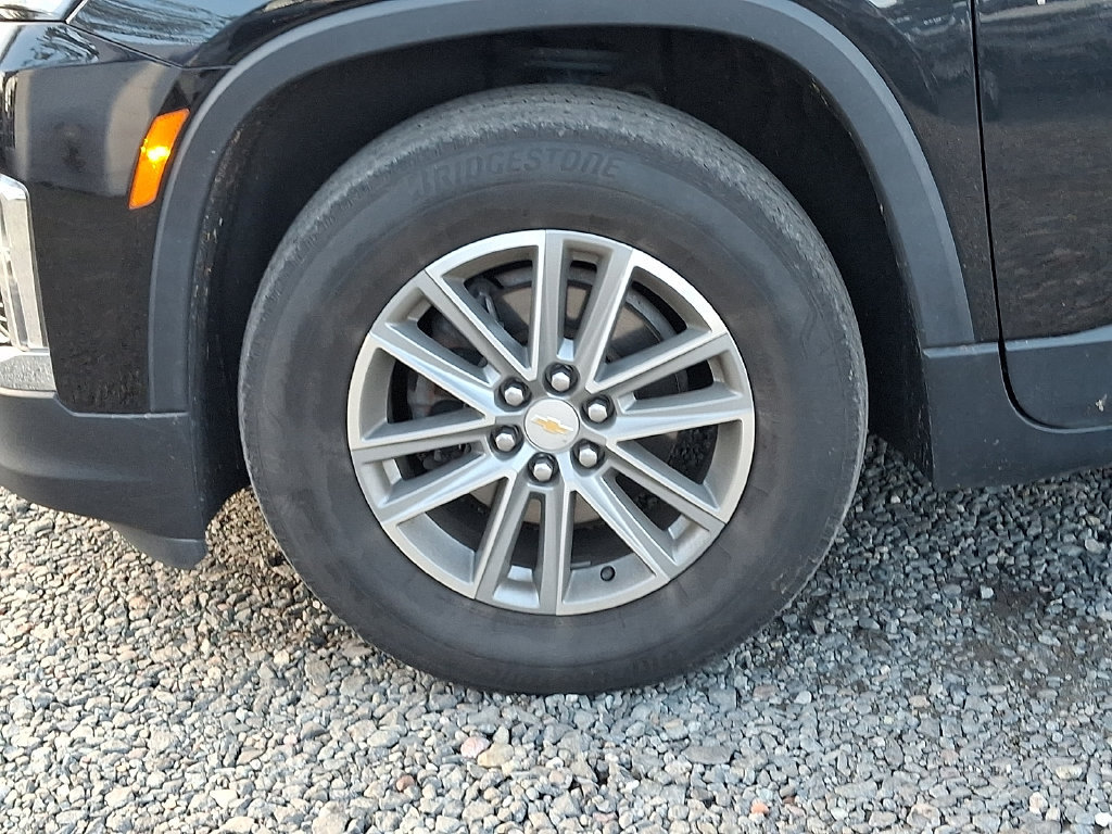 Used 2023 Chevrolet Traverse LT AWD/4WD image 34