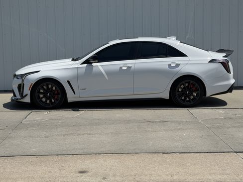 Used 2022 Cadillac CT4 V Blackwing w/ Carbon Fiber 1 Package RWD image 9