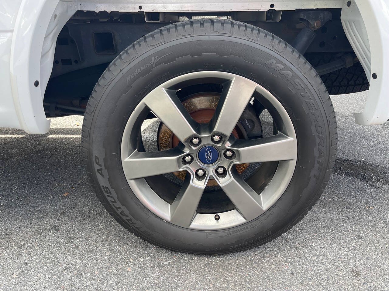 Used 2016 Ford F150 XLT w/ Equipment Group 302A Luxury AWD/4WD image 14