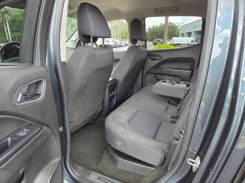 Used 2017 Chevrolet Colorado LT w/ LT Convenience Package RWD image 12
