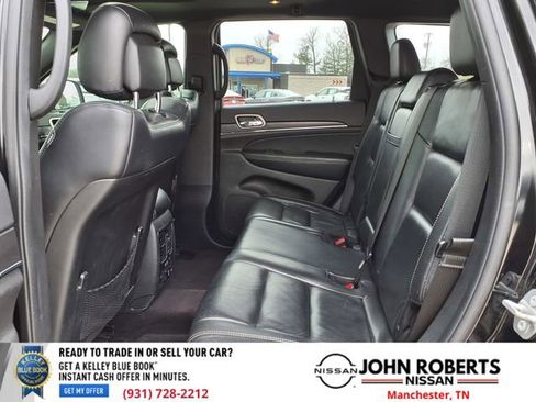 Used 2017 Jeep Grand Cherokee Limited image 9