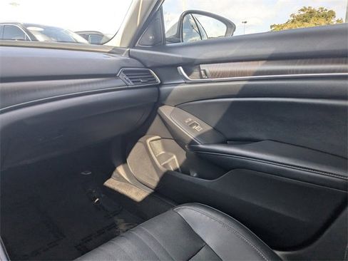 Used 2018 Honda Accord EX-L image 15