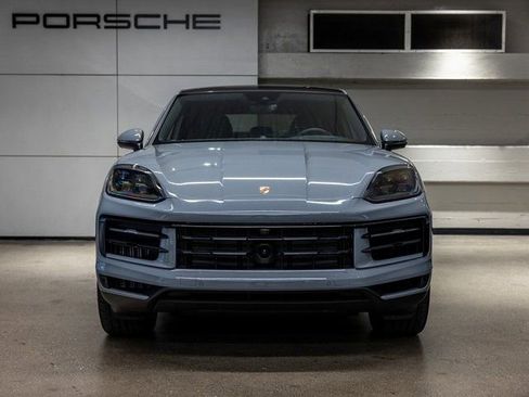 Certified 2025 Porsche Cayenne Coupe AWD/4WD image 6