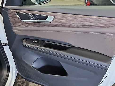 New 2026 Volkswagen Atlas SEL image 11