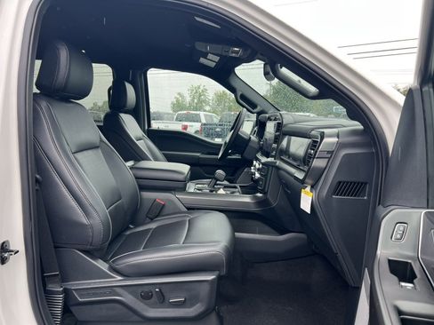 New 2025 Ford F150 Lariat w/ Equipment Group 501A Mid image 13