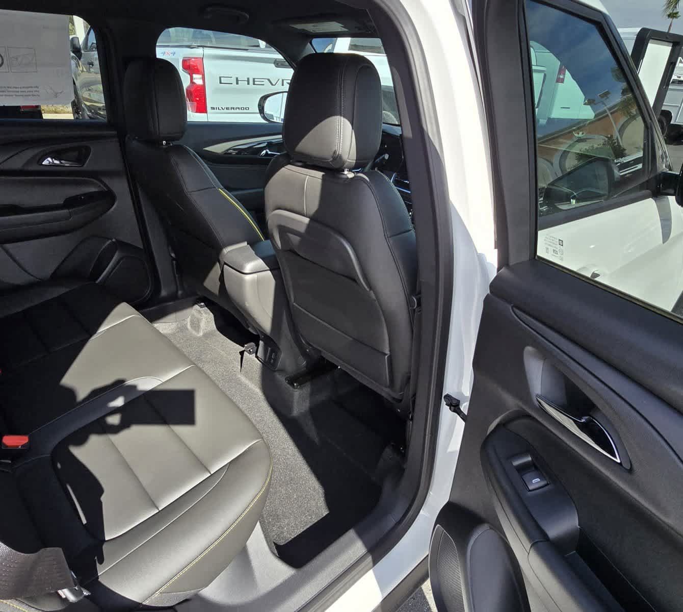 Used 2025 Chevrolet TrailBlazer ACTIV w/ Convenience Package FWD image 18