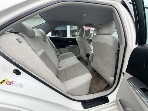 Used 2012 Toyota Camry LE FWD image 18