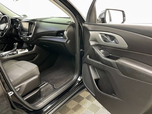 Certified 2018 Chevrolet Traverse LT image 34