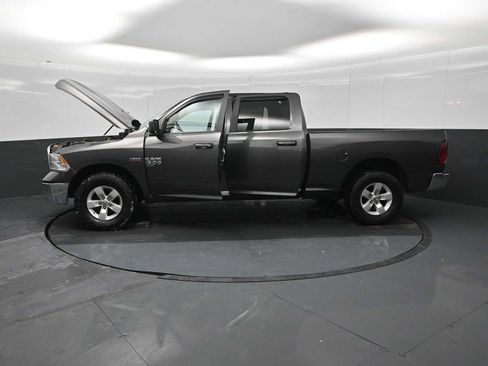 Used 2021 RAM 1500 Classic SLT image 29
