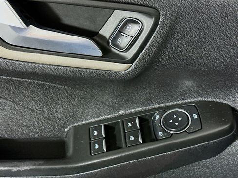 Used 2022 Ford Escape SEL FWD image 24