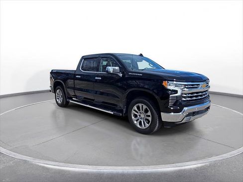 Used 2025 Chevrolet Silverado 1500 LTZ w/ LTZ Convenience Package II AWD/4WD image 2