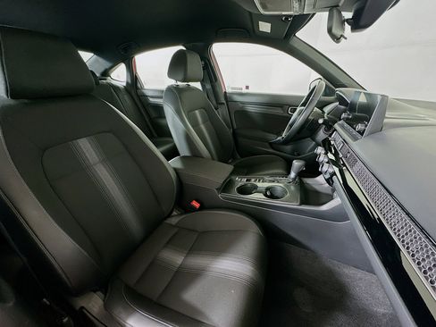 Used 2025 Honda Civic Sport image 29