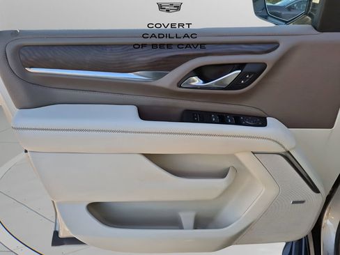 Used 2023 GMC Yukon XL Denali image 31