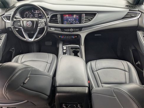 Used 2024 Buick Enclave Premium image 13