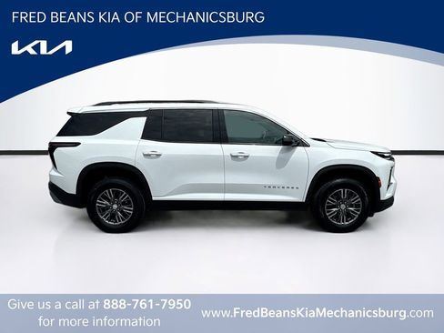Used 2024 Chevrolet Traverse LT AWD/4WD image 8