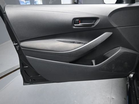 Used 2022 Toyota Corolla LE image 19