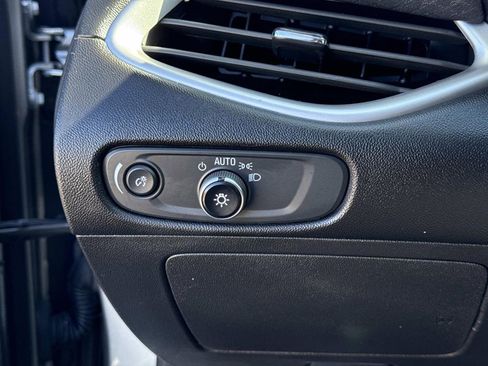 Used 2023 Chevrolet Malibu LT image 33