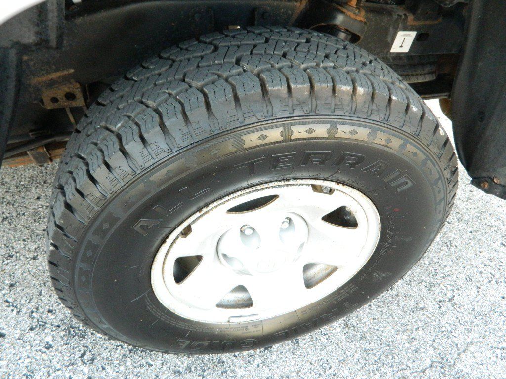 Used 2019 Toyota Tacoma SR RWD image 15