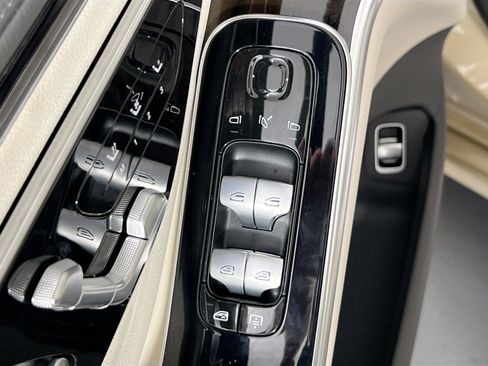Used 2023 Mercedes-Benz S 500 4MATIC image 17