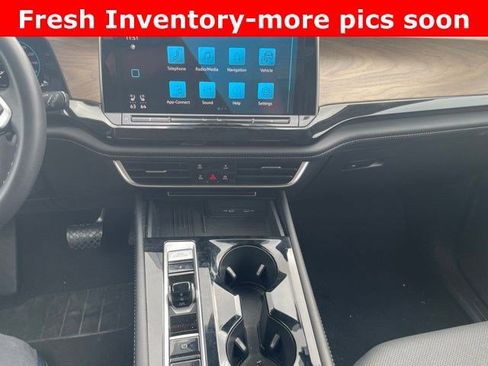 Used 2025 Volkswagen Atlas SE image 10