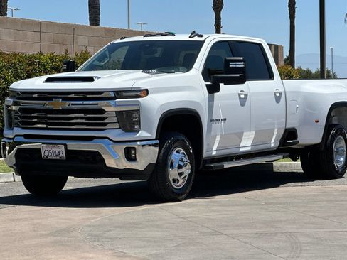 Certified 2024 Chevrolet Silverado 3500 LT w/ Convenience Package RWD image 8