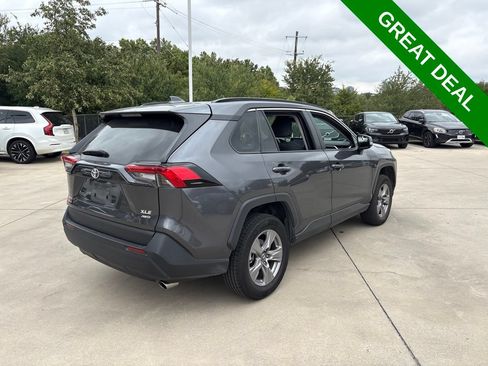 Used 2024 Toyota RAV4 XLE AWD/4WD image 5