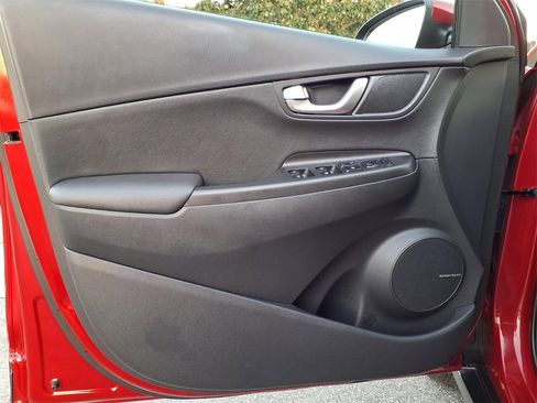 Used 2022 Hyundai Kona Limited w/ Cargo Package image 22