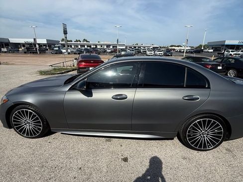 Used 2023 Mercedes-Benz C 300 Sedan image 4