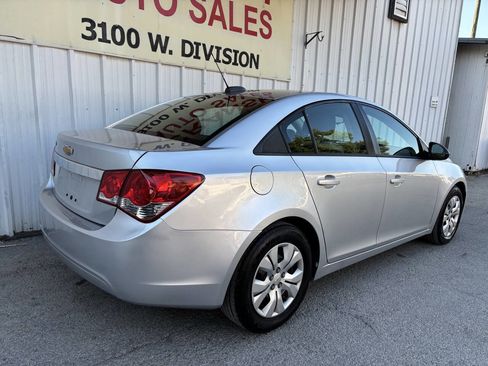 Used 2015 Chevrolet Cruze LS image 3