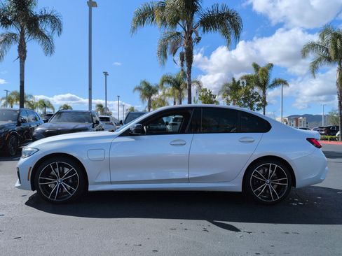 Used 2021 BMW 330e w/ M Sport Package RWD image 7