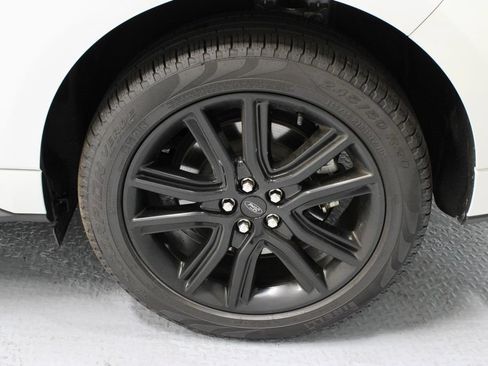 Certified 2024 Ford Edge ST-Line AWD/4WD image 19