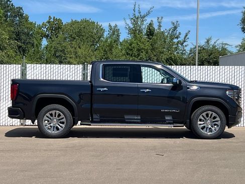 New 2026 GMC Sierra 1500 Denali w/ Technology Package image 3