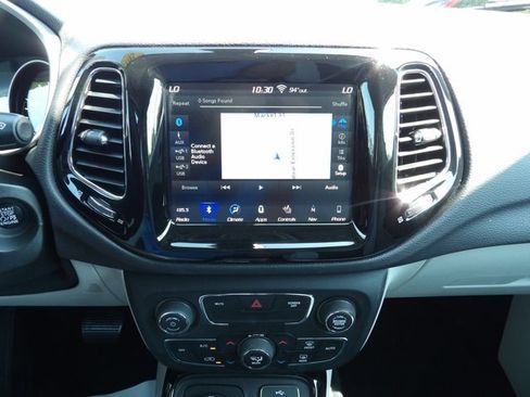 Used 2018 Jeep Compass Limited w/ Navigation Group AWD/4WD image 21