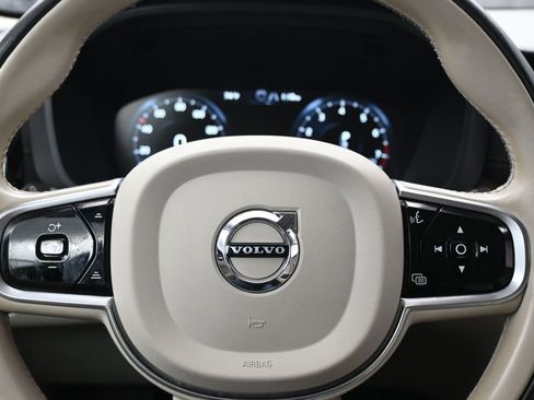 Used 2020 Volvo XC60 T5 Inscription w/ Protection Package image 19